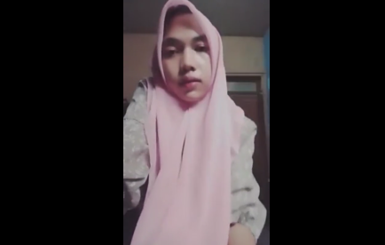 Uhkty Hijab Kesepian Pengen Di Garap Majikan